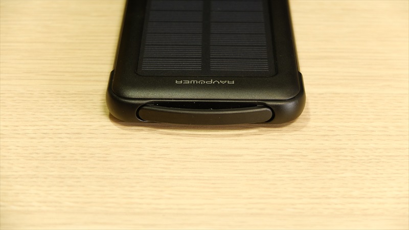 ソーラーチャージ対応モバイルバッテリー RAVPower ( ラブパワー ) RP-PB082