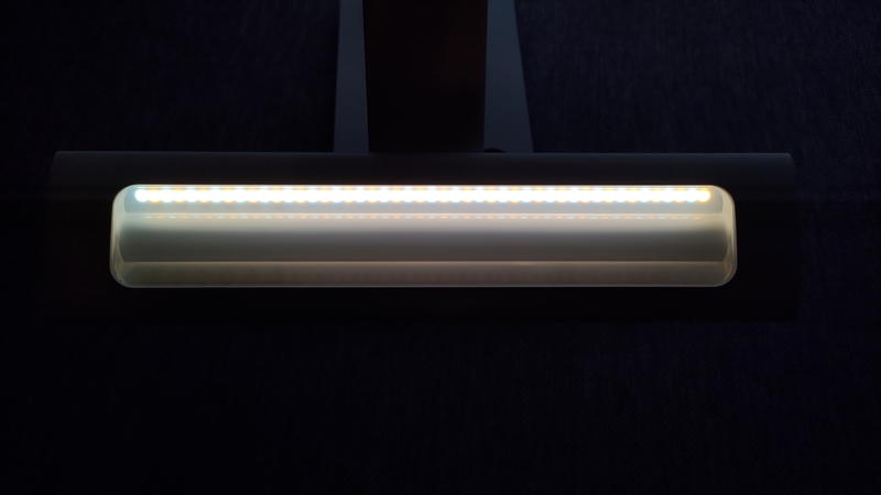 TaoTronicsデスクライトTT-DL092のフロント発光LED